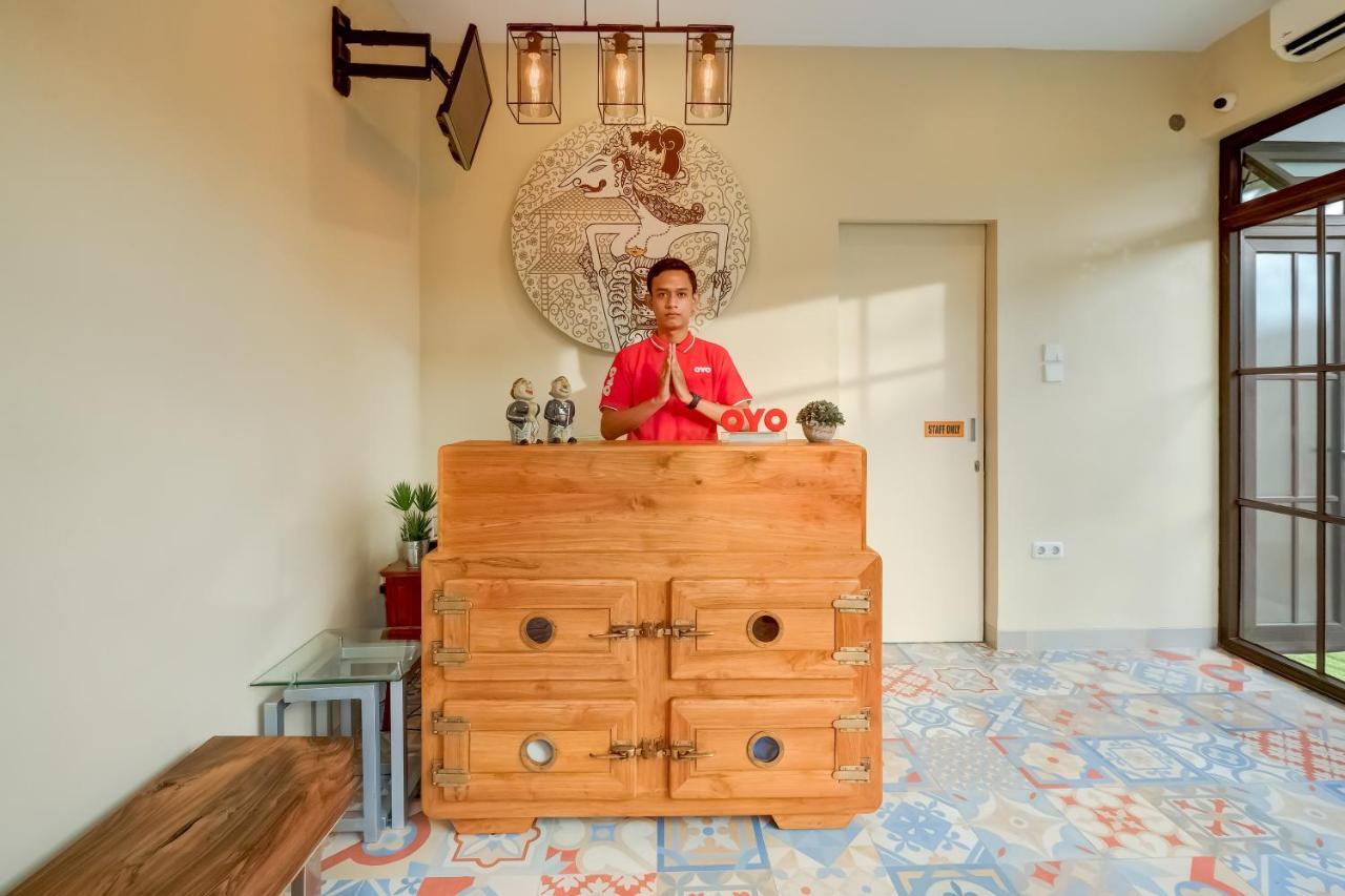 Super Oyo 3496 Griya Gayatri Syariah Hotell Melati Eksteriør bilde